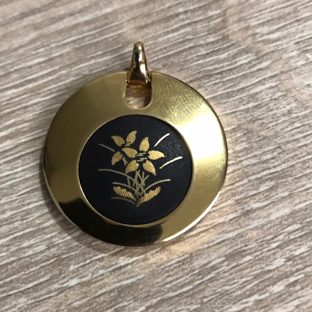 Vintage Flower Pendent